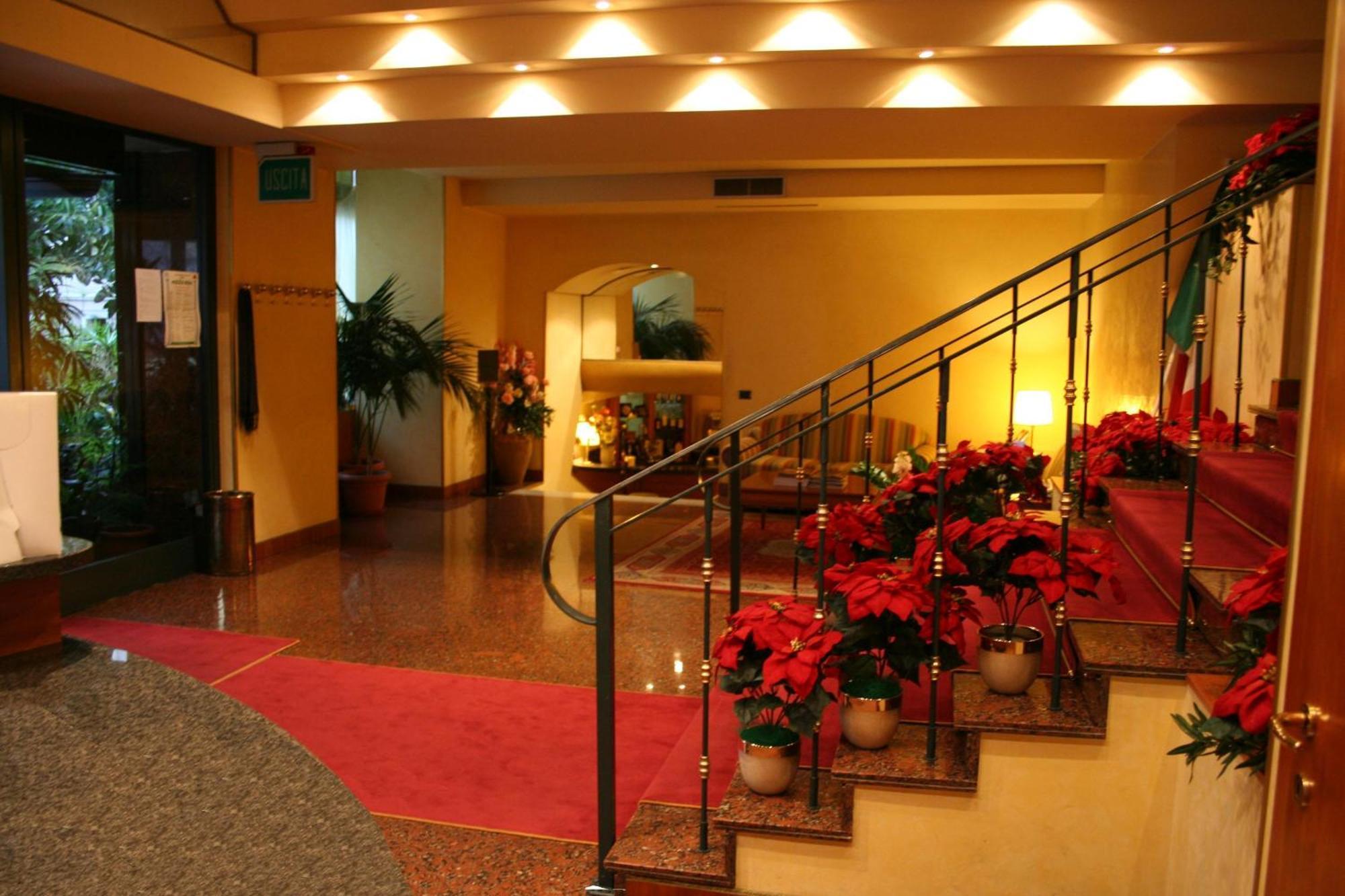 Savant Hotel Lamezia Terme Exterior photo